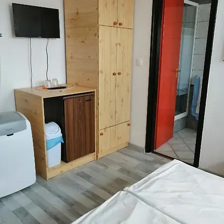 Napocska Panzio 3*